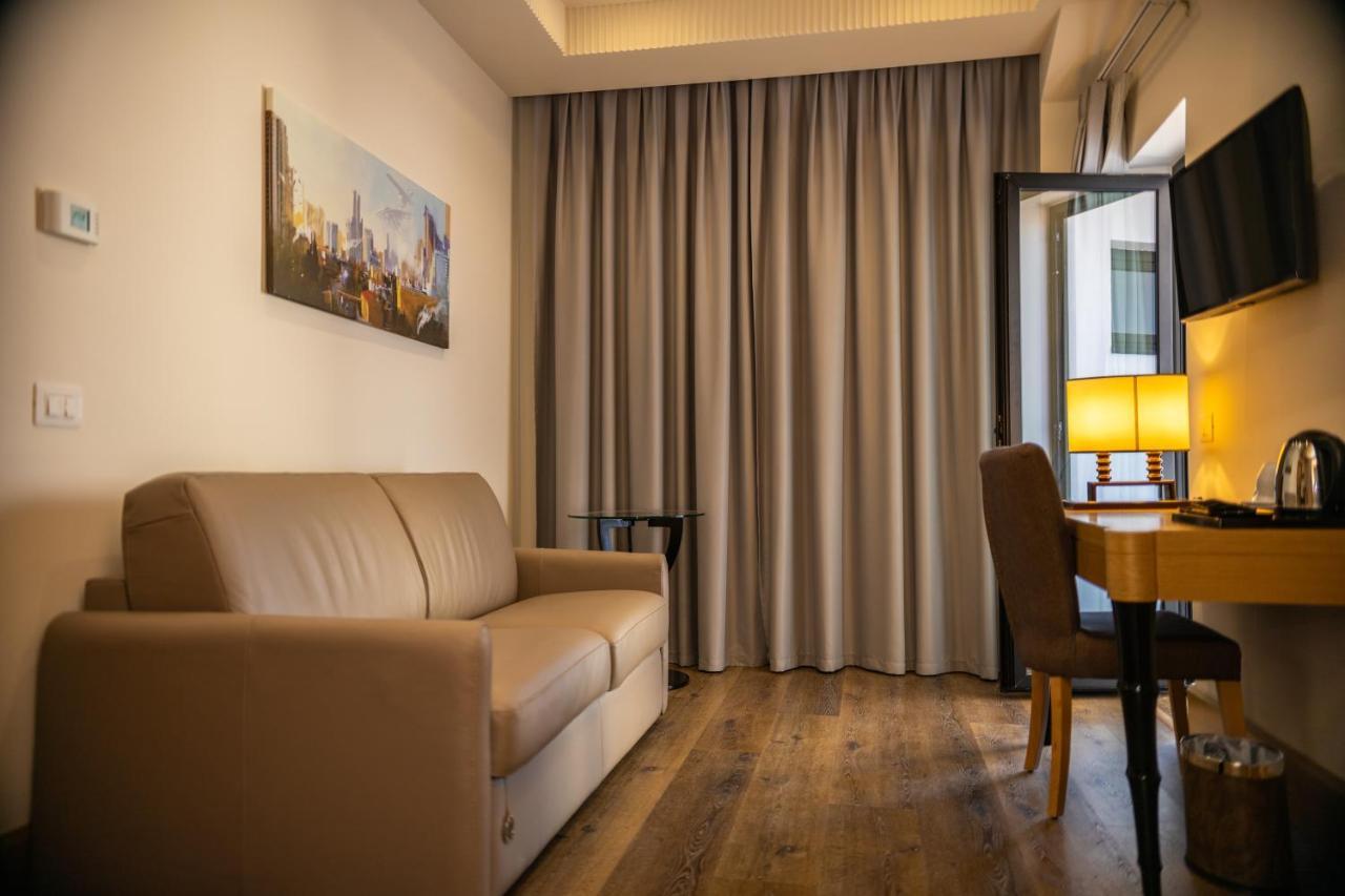 Hotel Golden Palace شكودر المظهر الخارجي الصورة