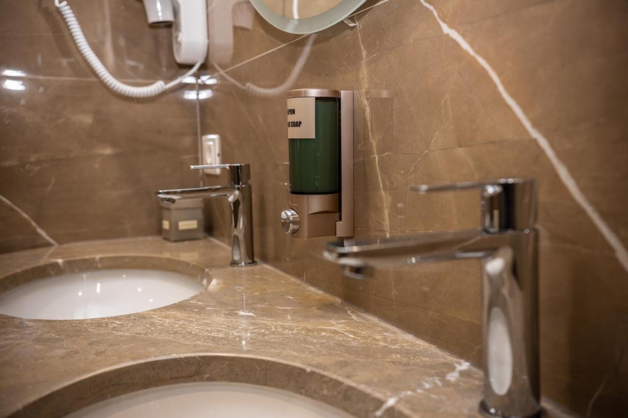 Hotel Golden Palace شكودر المظهر الخارجي الصورة