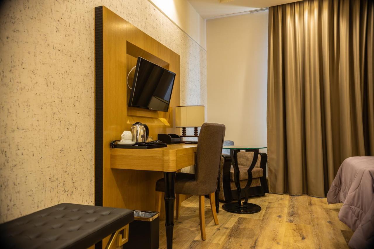 Hotel Golden Palace شكودر المظهر الخارجي الصورة