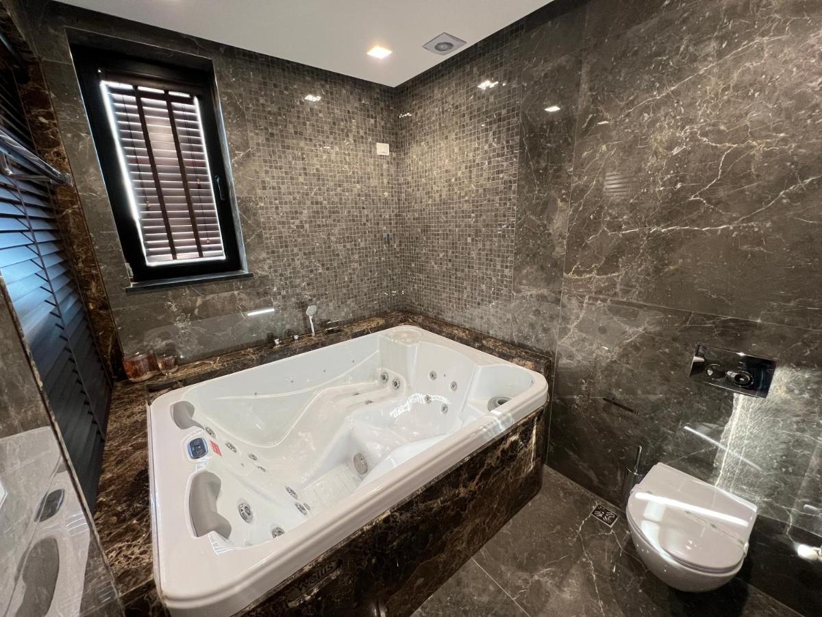 Hotel Golden Palace شكودر المظهر الخارجي الصورة