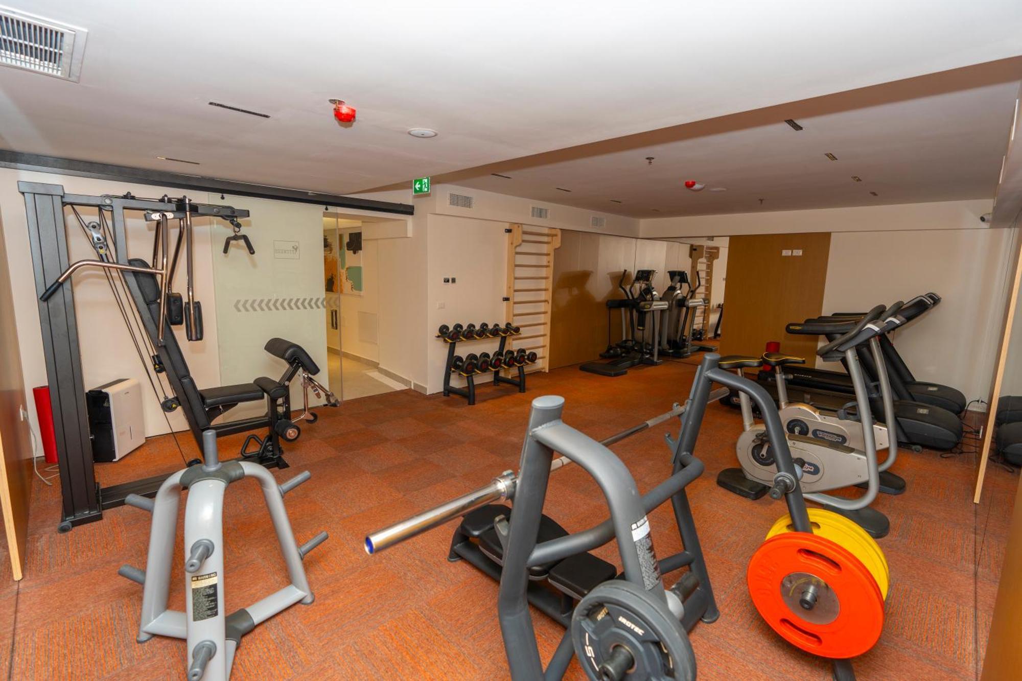 Hotel Golden Palace شكودر المظهر الخارجي الصورة